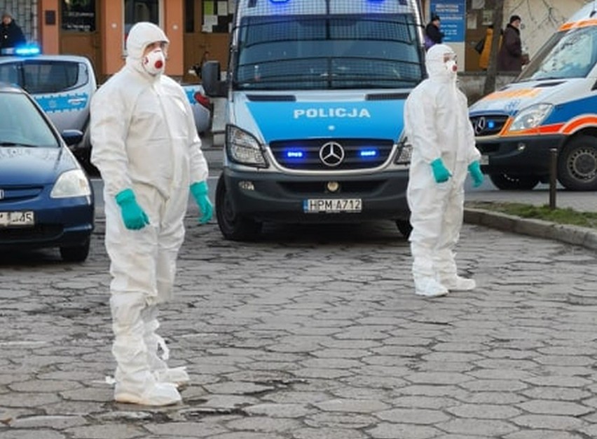 Policja zatrzymała mężczyznę z grupy ryzyka. Bo wyszedł ze...