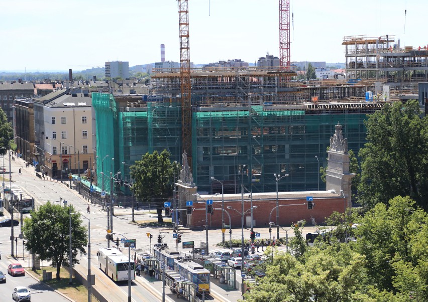 Czarna Perła w Szczecinie już gotowa. Luksusowy apartamentowiec stanął w centrum miasta [ZDJĘCIA, WIDEO]