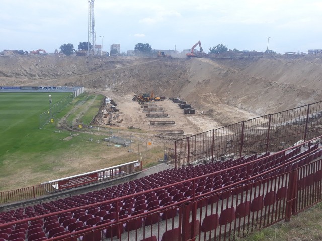 Tak wyglądał stadion Pogoni 19 lipca.