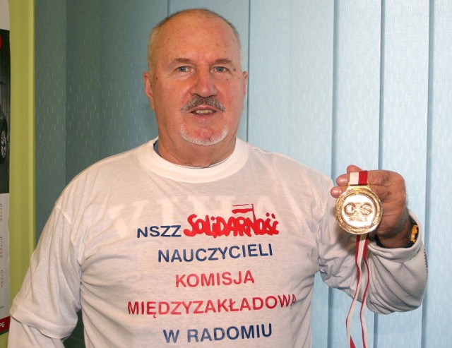 Bogusław Świerczyński zdobył złoty medal halowych mistrzostw Polski weteranów w konkursie pchnięcia kulą ustanowił rekord Polski w kategorii M65