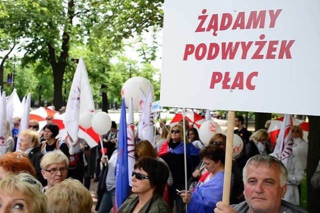 W miarę rozwoju sytuacji rodzice będą informowani o organizacji pracy szkoły/przedszkola przez poszczególne placówki.