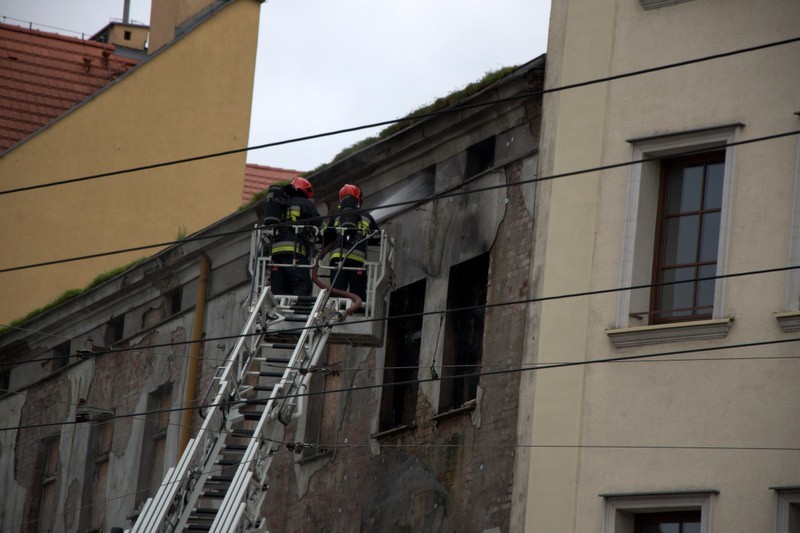 Wrocław: Pożar przy ul. Garbary (ZDJĘCIA)