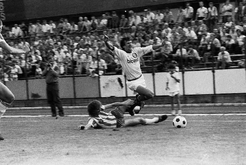 Archiwalne zdjęcia stadionu, piłkarzy, działaczy i kibiców...