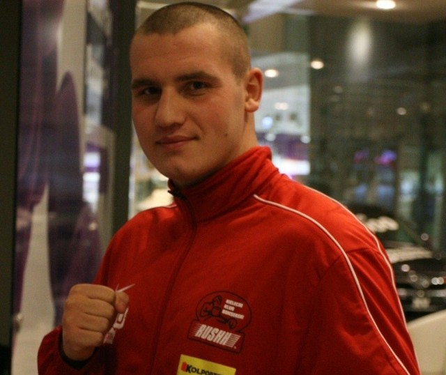 Reprezentujący Rushh Kielce Patryk Brzeski dotarł do finału Walki Gigantów.