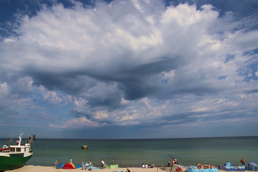 Jak wygląda plaża w nadmorskich Chłopach w lipcu? Zobacz...