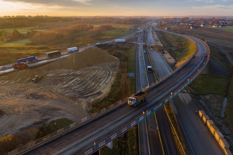 Autostrada A1 będzie zamknięta 29 listopada i 1 grudnia. Będą burzyć wiadukt w Piotrkowie Trybunalskim