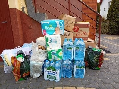 Mieszkańcy powiatu szydłowieckiego pomagają uchodźcom z...