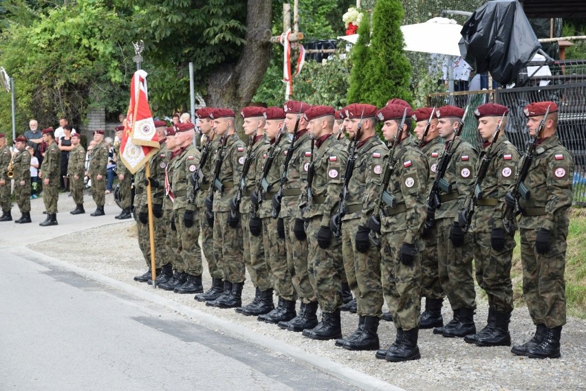 Wspomnienia z pacyfikacji Łaz. Poszli na tortury, ale nikt nie zdradził [ZDJĘCIA]