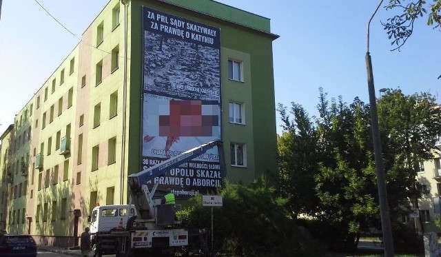 Szokujący baner zawisł w centrum Opola w drugiej połowie lipca