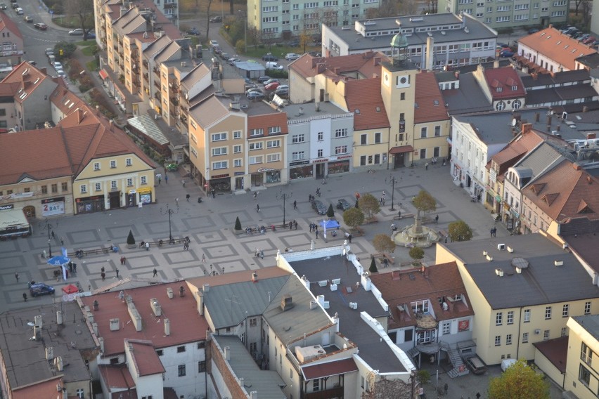 Deptak w Rybniku z ogródkami letnimi od Rynku do Bazyliki