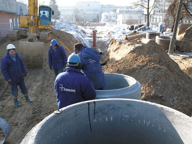 Do czerwca tego roku potrwają pracę przy infrastrukturze podziemnej i zagospodarowaniu terenu wokół szpitala.