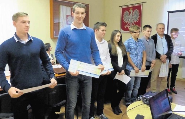 Młodzi sportowcy ze Szczawnicy zostali wyróżnieni przez władze uzdrowiska dyplomami i nagrodami pieniężnymi