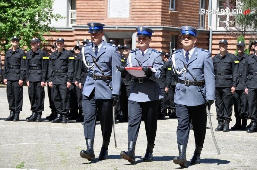 Ślubowanie nowych policjantów w Katowicach