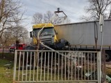 Śmiertelny wypadek w Drużbicach. Zderzenie z tirem na DW 485 w Łódzkiem. Informacje policji 19.11.2019