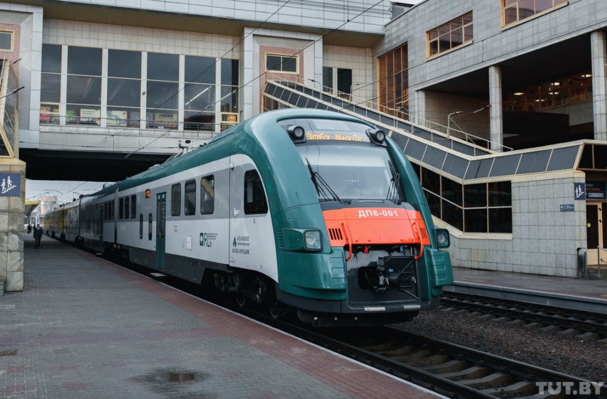 Pesa zmienia Kolej Białoruską. Pasażer: „W końcu zbliżyliśmy się do cywilizacji” [zdjęcia]