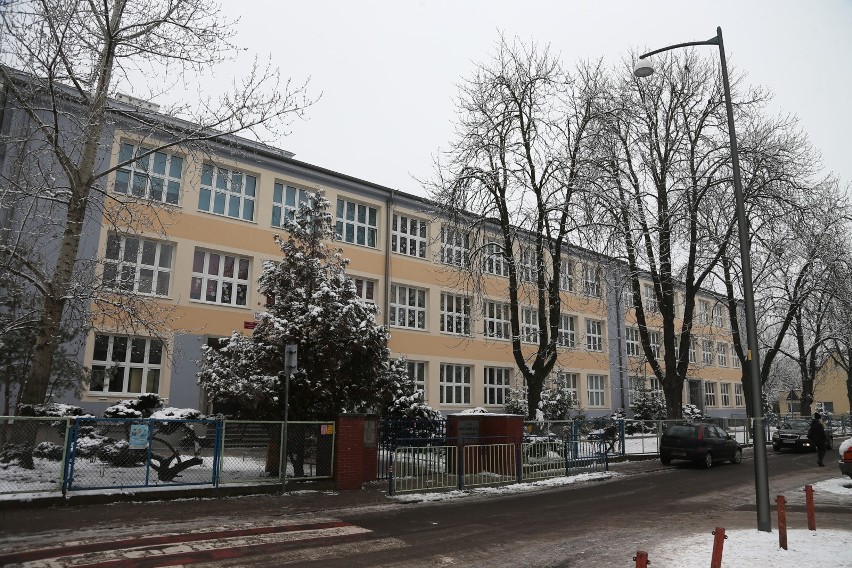 Szkoła podstawowa nr 19 przy ulicy Kolarskiej