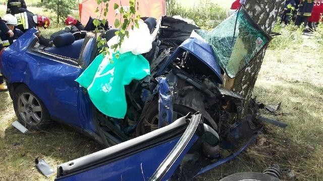 Wypadek w Zdunach: Dwie osoby zginęły na wjeździe do miasta
