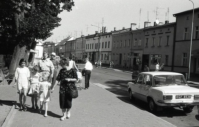 Jak wyglądał Świdwin w latach 90-tych? Czy bardzo się zmienił? Możecie to ocenić oglądając archiwalne zdjęcia Krzysztofa Sokołowa, znanego koszalińskiego fotografa.