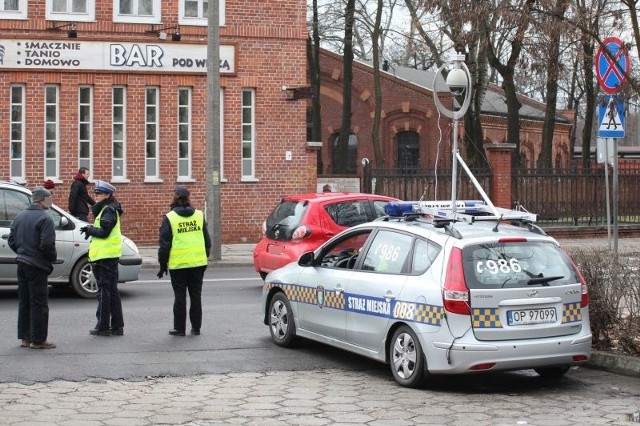 Policja oraz straż miejska zorganizowały niedawno wspólne patrolowanie okolic przejść, a  także nagrywanie zachowań pieszych. Akcje mają być powtarzane,