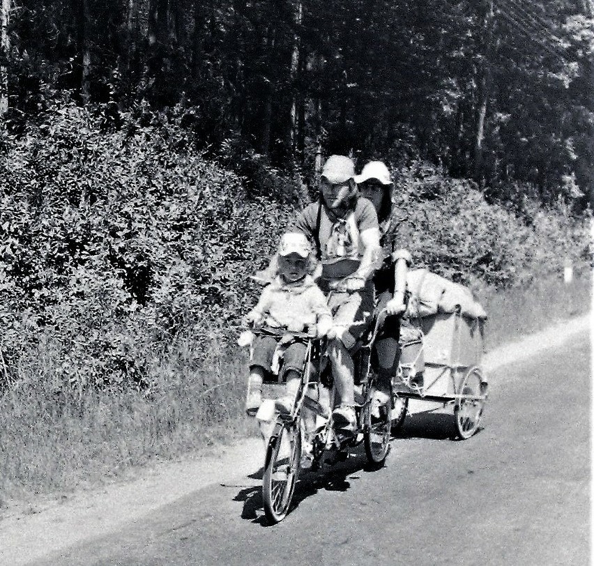 Tandem rowerowo – bagażowy w drodze do Smołdzina