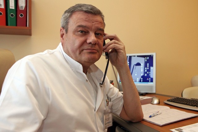 Andrzej Loranc, ortopeda traumatolog, ordynator Oddziału Chirurgii Urazowo - Ortopedycznej kołobrzeskiego szpitala.