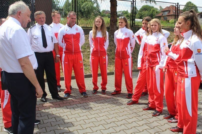 Dziewczyny z OSP Przytkowice jadą do Szwajcarii na olimpiadę młodzieżowych drużyn pożarniczych [ZDJĘCIA]