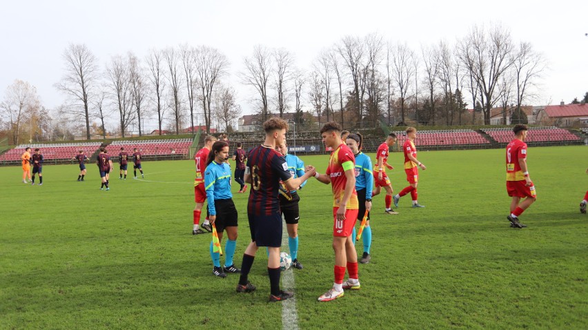 Centralna Liga Juniorów U19. Korona Kielce prowadziła z Pogonią Szczecin 2:0, ale potem straciła trzy gole i przegrała 2:3
