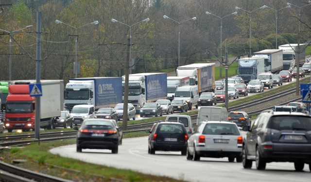 W poniedziałek na Piłsudskiego i Śmigłego-Rydza tworzyły się gigantyczne korki