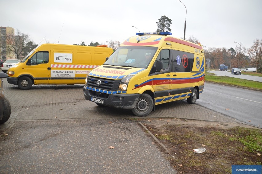 Wypadek z udziałem nieoznakowanego radiowozu we Włocławku. Policjantka dostała mandat [zdjęcia]