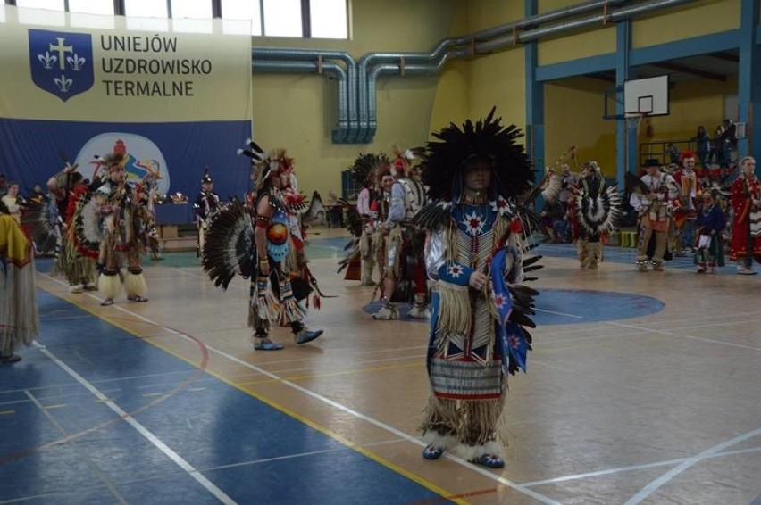 Festiwal Muzyki i Tańca Indian Ameryki Północnej Pow Wow w Uniejowie [ZDJĘCIA]