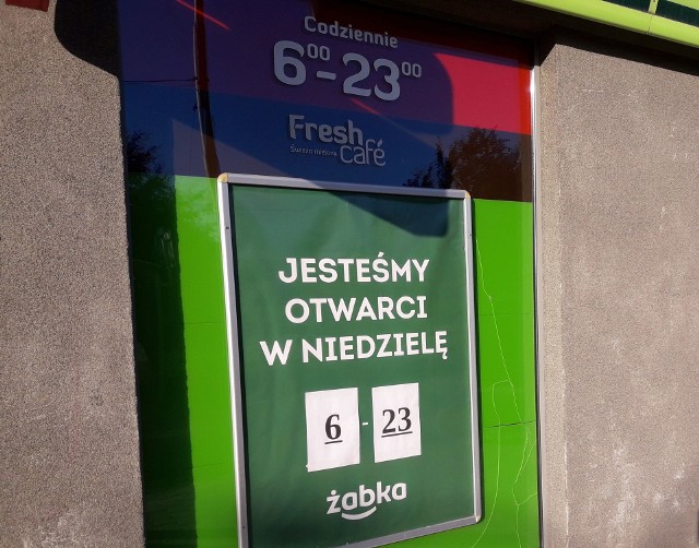 JAK BĘDĄ CZYNNE SKLEPY W NIEDZIELĘ 8 LIPCA? Sprawdź, do której godziny zrobisz zakupy w niedziele. Godziny otwarcia Tesco, Biedronka, Lidl, Carrefour, Żabka, Piotr i Paweł.