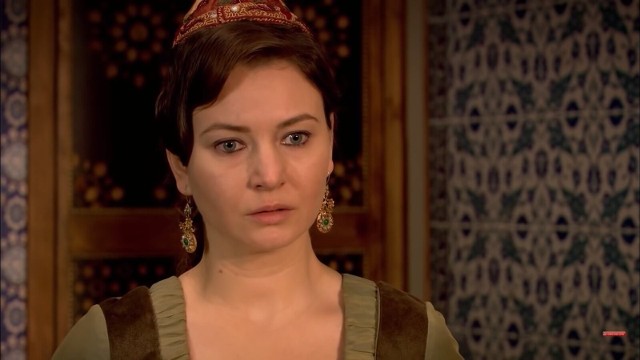 Pamiętacie Gulsah? To jedna z najmniej lubianych postaci w serialu „Wspaniałe stulecie”. Zobaczcie, jak dziś wygląda Nihan Buyukagac, czyli turecka aktorka, która wcielała się w jej postać.