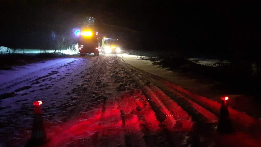 Wypadek na trasie Szczuczyn - Bzury. Dachował samochód...