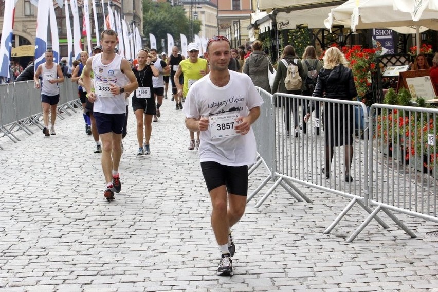 Maraton Wrocław - ZDJĘCIA - zawodnicy z numerami 3801 - 4000