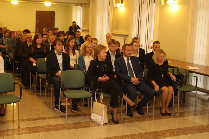 Zarząd Województwa Śląskiego przyznał 30 stypendiów dla...