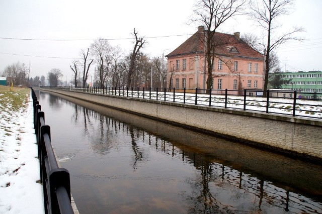 Kładka pieszo - rowerowa nad Kanałem Raduni powstanie na wysokości Dworu Ferberów i Parku Leśnego (zdjęcie z ub. roku)