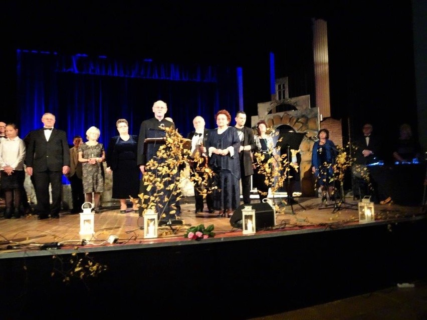 Fragment koncertu "Non Omnis Moriar" radomskiego Teatru...