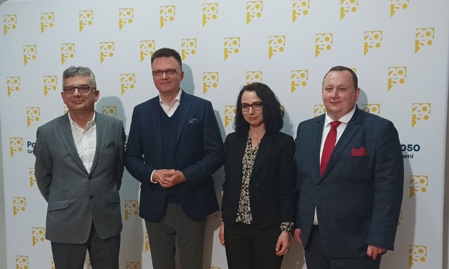 Na zdjęciu od lewej: Cezary Brymora, Szymon Hołownia, Joanna Czechyra oraz Łukasz Molenda.