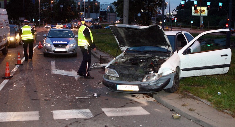 Wypadek na alei Piastów (fot. Sebastian Wołosz)