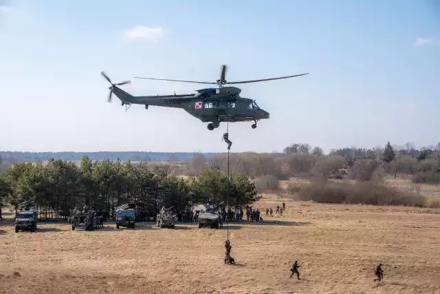 25 marca, w Siemianówce (województwo podlaskie), Mariusz Błaszczak, minister obrony narodowej obserwował ćwiczenie Bull Run-18 realizowane wspólnie przez żołnierzy 16. Dywizji Zmechanizowanej oraz Batalionowej Grupy Bojowej.