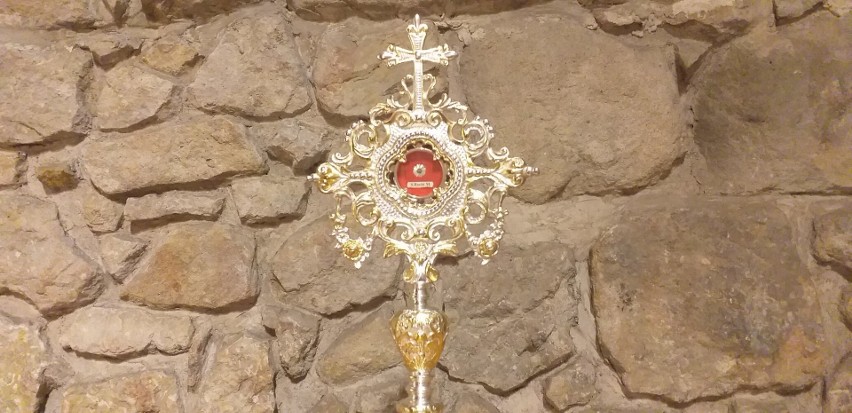 Do Zatora trafiły z Watykanu relikwie św. Rocha. Cząstka kości patrona Zatorszczyzny jest w kościele świętych Wojciecha i Jerzego [ZDJĘCIA]