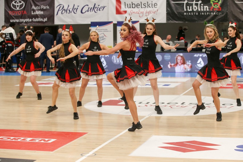 Zobacz cheerleaderki koszykarzy Startu Lublin w świątecznym wydaniu