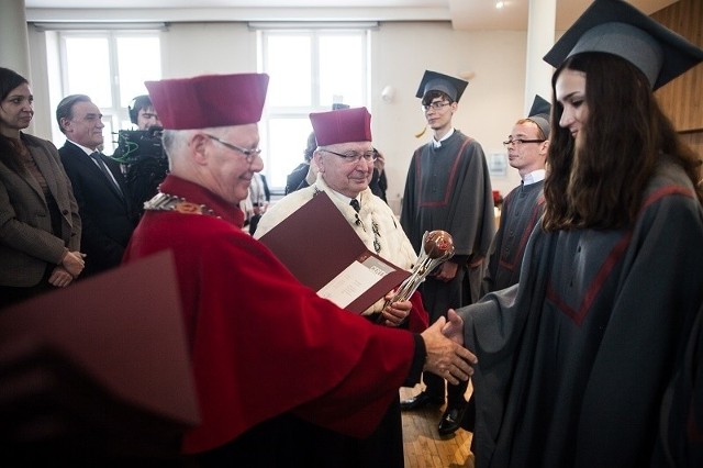 Chętnych do studiowania na Politechnice Łódzkiej nie brakuje.