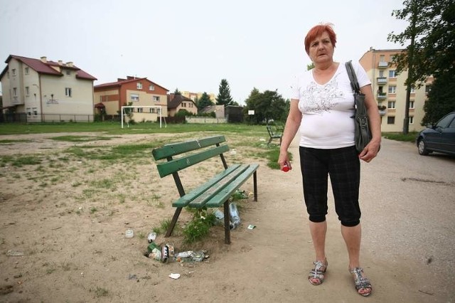 - Dużo jeżdżę po Polsce i tak zaśmieconego miasta dawno nie widziałam &#8211; mówi Danuta Wesołowska, na stałe mieszkająca w Bydgoszczy.