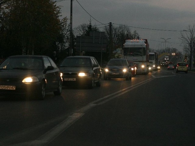 Ulica Sienkiewicza około godziny 16 była zatłoczona, ale nie zakorkowana.