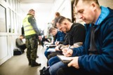 Bramę 11. Małopolskiej Brygady Obrony Terytorialnej przekroczyło ostatnio 150 nowych ochotników do służby wojskowej [ZDJĘCIA]