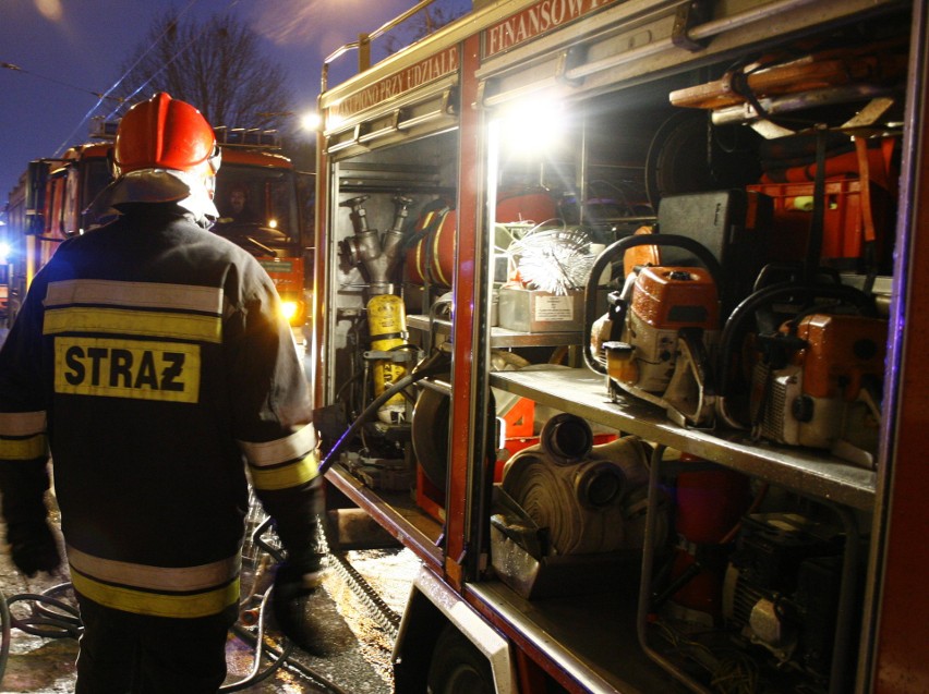 Pożar w Hrubieszowie. Zginęły dwie osoby. Ogień pojawił się w mieszkaniu na IV piętrze