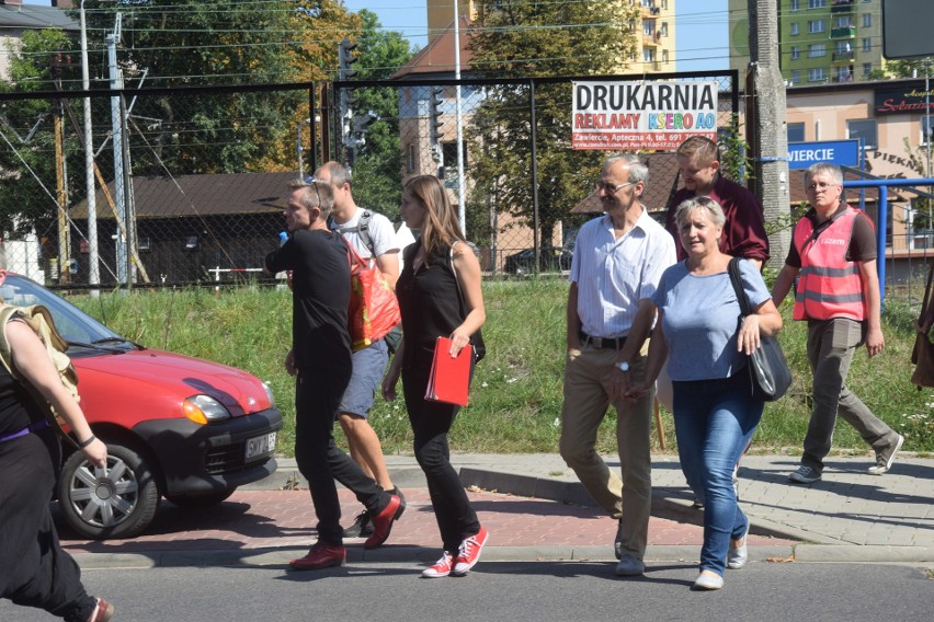 Protest pracowników Huty Szkła w Zawierciu ZDJĘCIA