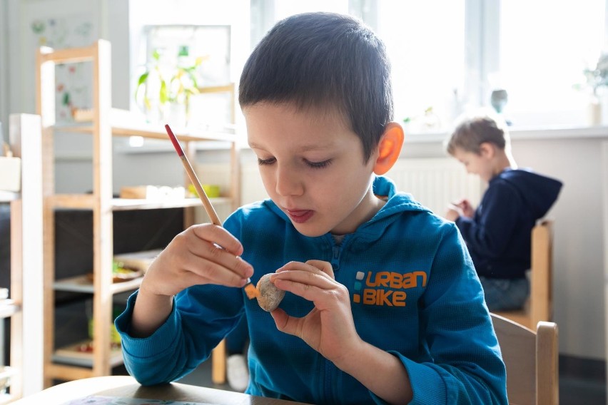 Dzieci z Centrum Edukacji Montessori w Bydgoszczy pod okiem...