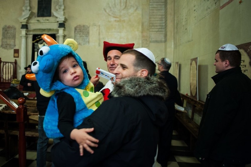 Purim. Radosne święto żydowskie na krakowskim Kazimierzu [ZDJĘCIA]